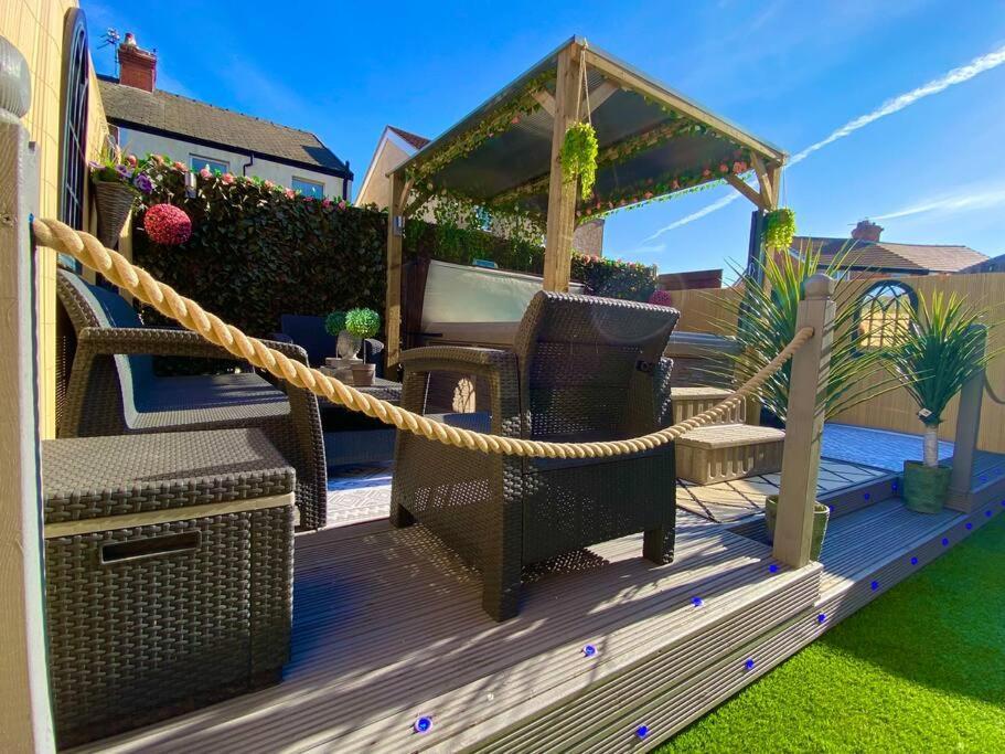 New…the Hottub House Pleasure Hébergement de vacances