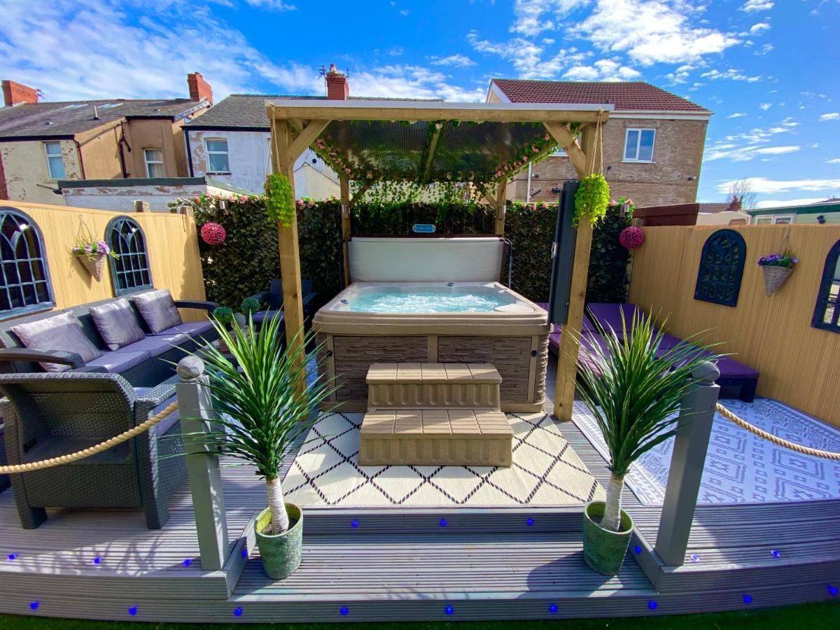 Hébergement de vacances New…the Hottub House Pleasure