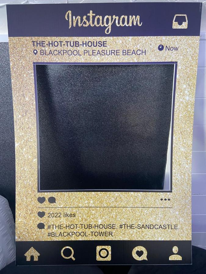 New…the Hottub House Pleasure Hébergement de vacances