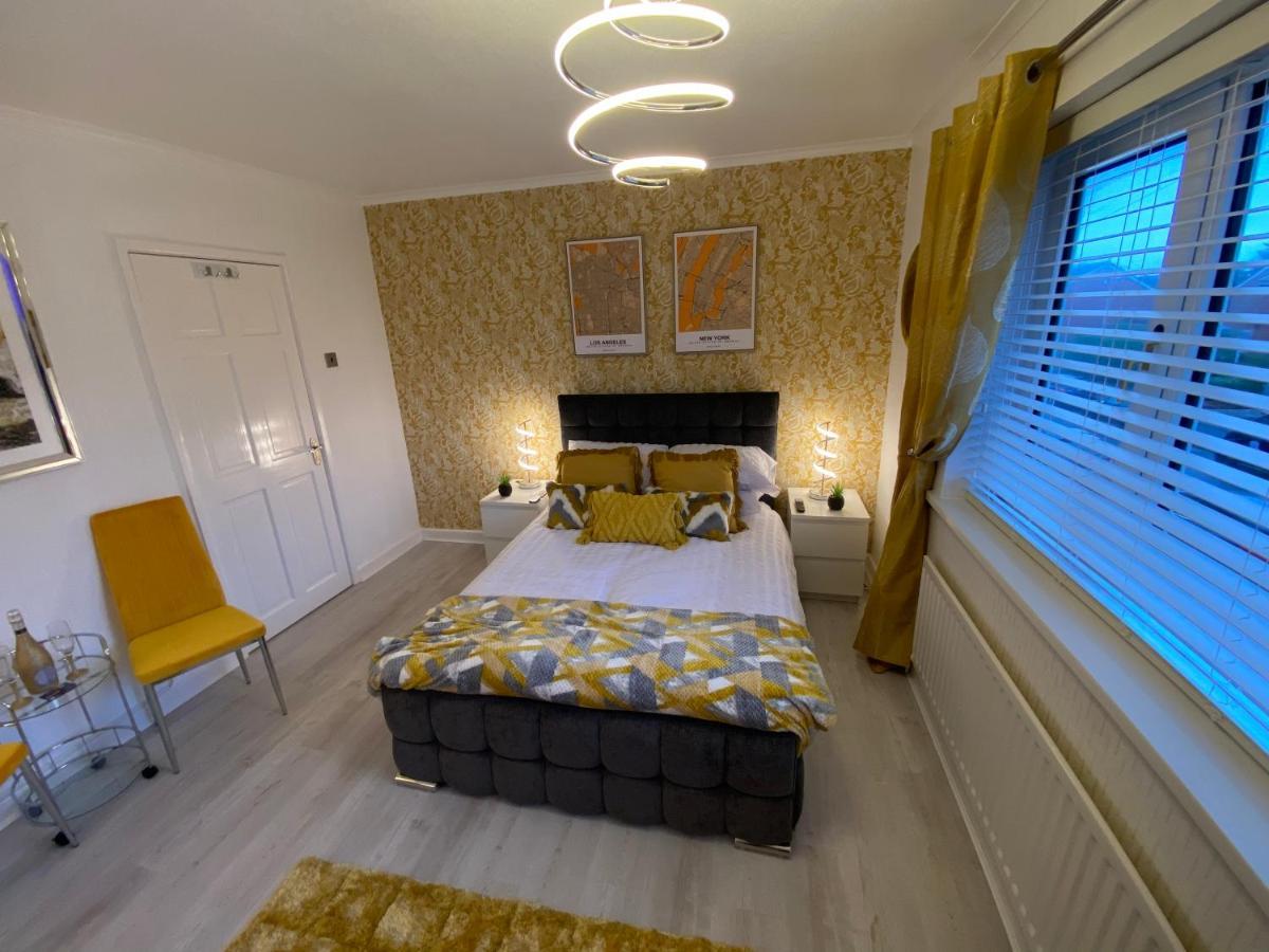 New…the Hottub House Pleasure Hébergement de vacances *